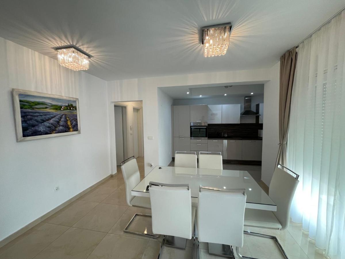 ביבינייה Luxury Apartment 1 Villa Arta מראה חיצוני תמונה