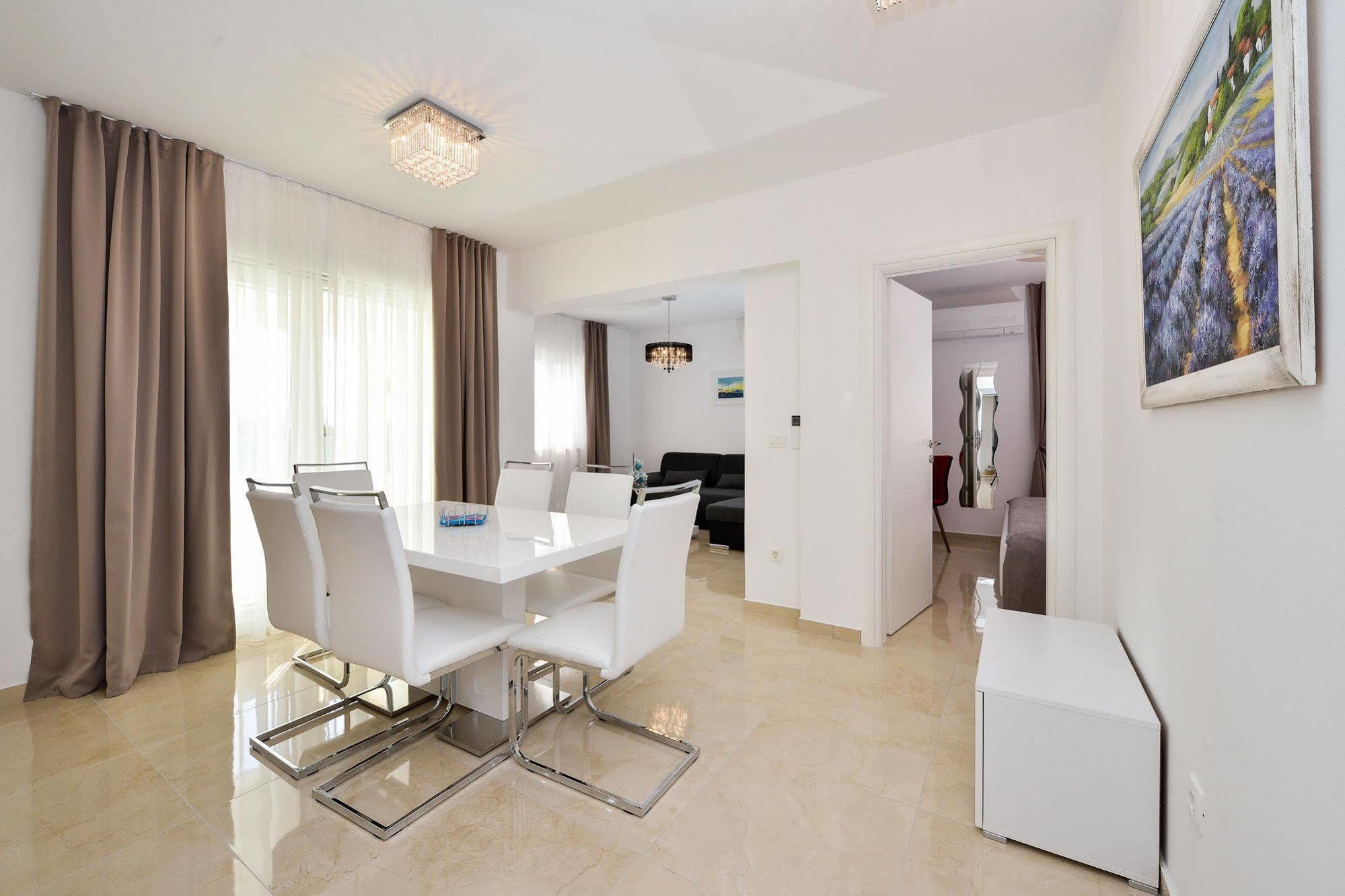 ביבינייה Luxury Apartment 1 Villa Arta מראה חיצוני תמונה