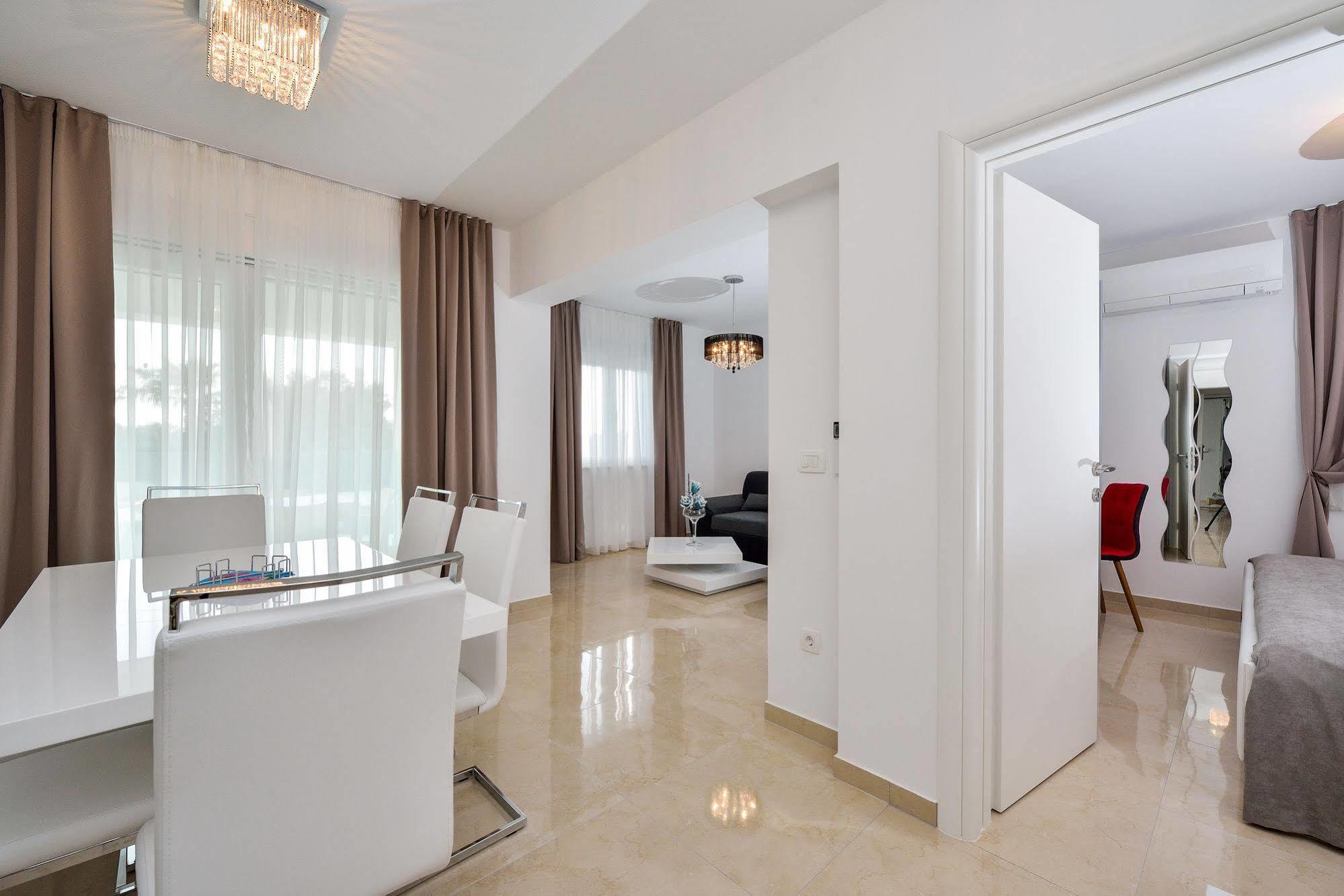 ביבינייה Luxury Apartment 1 Villa Arta מראה חיצוני תמונה